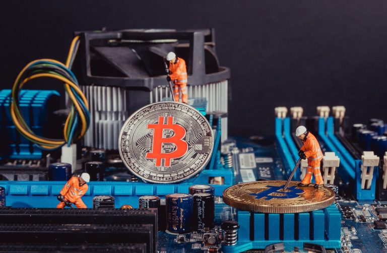 Bitcoin Miners Sold 14.6k BTC in June, a 4x Increment From May and Suggesting Capitulation 12