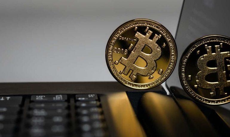 Bitcoin (BTC) Needs a Stock Market Rally to Break $10K 10