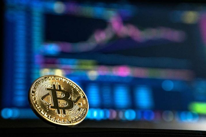 Bitcoin Tests $9,500 a Day After Goldman Sachs Advises Against BTC 24