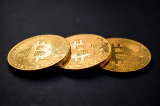 Bitcoin Breaks Its Longest-Ever 9-Week Red Streak 17