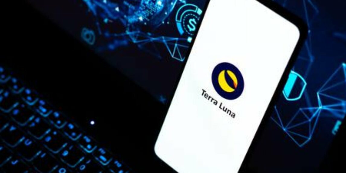 Terra 2.0 is Not a Hardfork But the Genesis of a New Blockchain, says The Team Behind LUNA 12