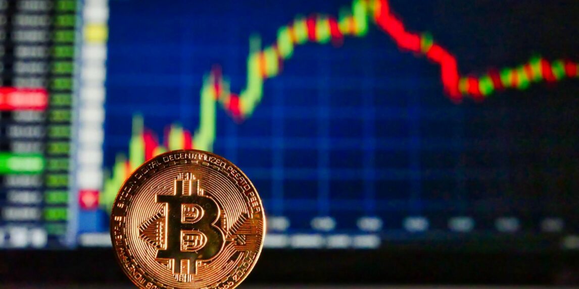 Bitcoin Rapidly Declining to $22k or $20k Seems Probable, Says BTC Analyst 23