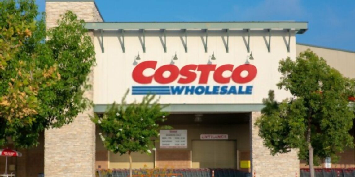 Costco's Stock Crashes 13% on Rumors that It Will Raise the Price of its Hot dogs due to Inflation 15