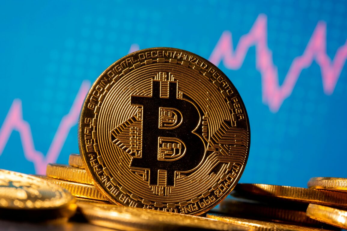 Crypto Markets Lull After Massive Crash, Bitcoin Hovers Around $30,000 4