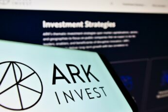 Cathie Wood’s Ark Invest Sells Coinbase Shares Worth $53 Million At Yearly High 15