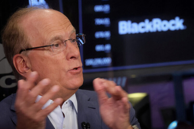 BlackRock CEO Larry Fink Is Pro-Bitcoin, Calls It An International Asset 17